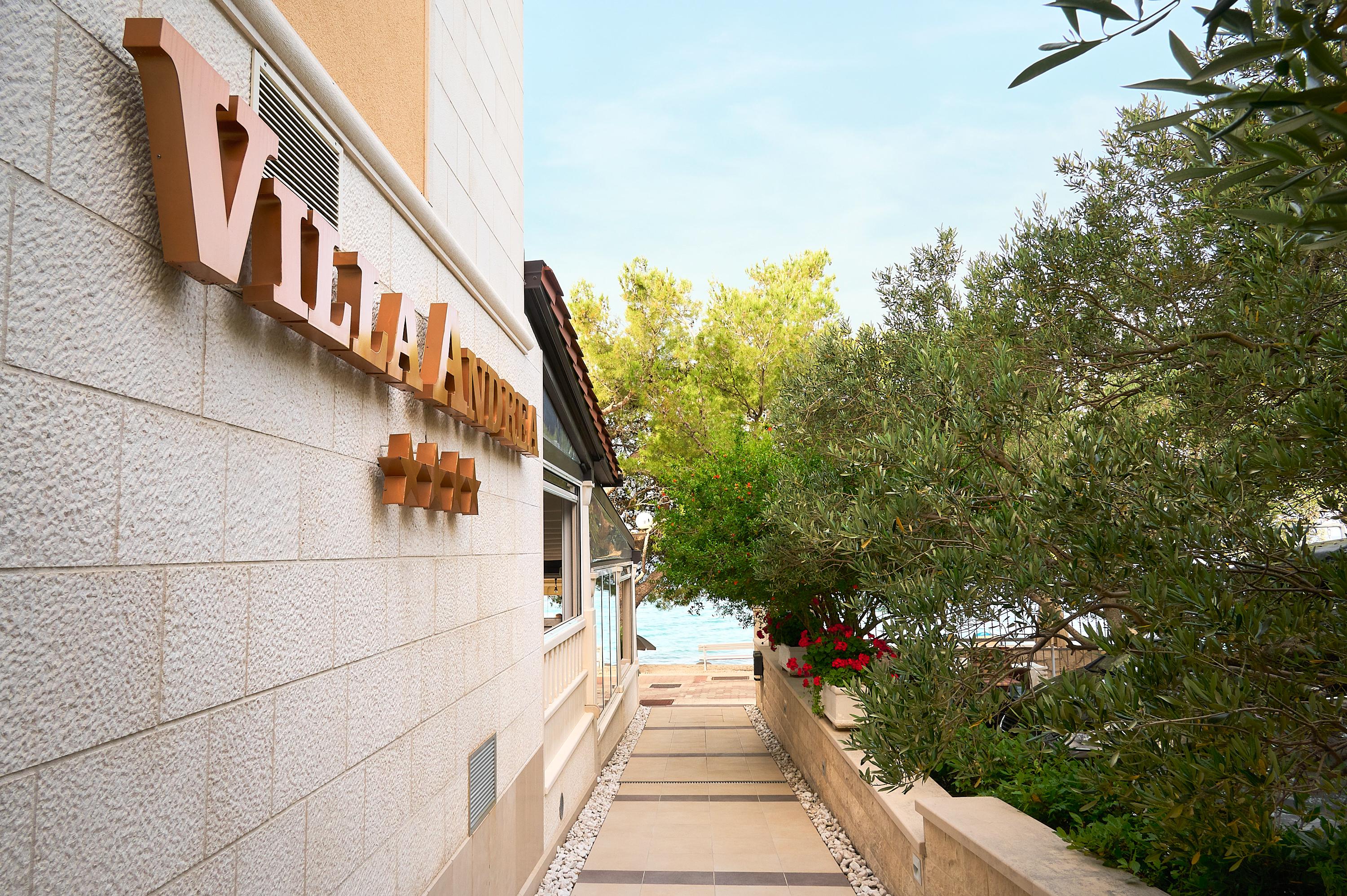 Hotel Villa Andrea Tucepi Exterior photo